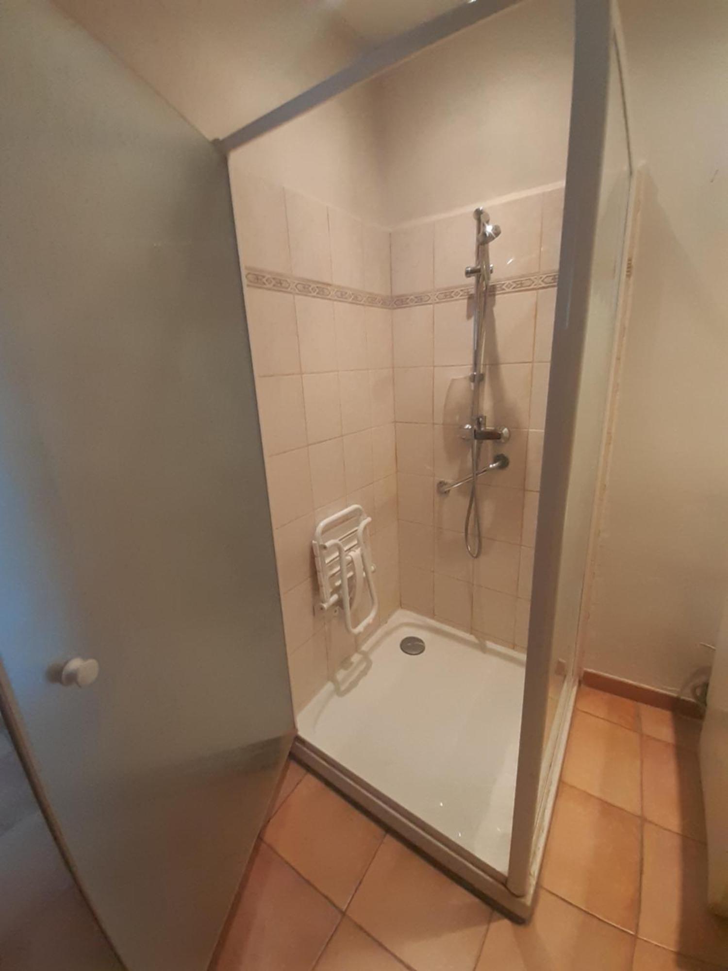 Apt En Luberon Appartement 3 Chambres Et Garage Privee Exteriör bild